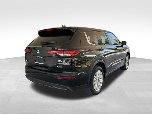 2023 Mitsubishi Outlander ES