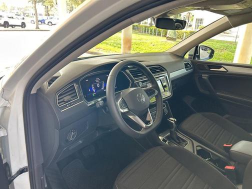 2024 Volkswagen Tiguan 2.0T S