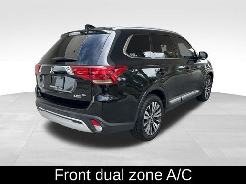 2020 Mitsubishi Outlander SE