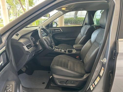 2023 Mitsubishi Outlander