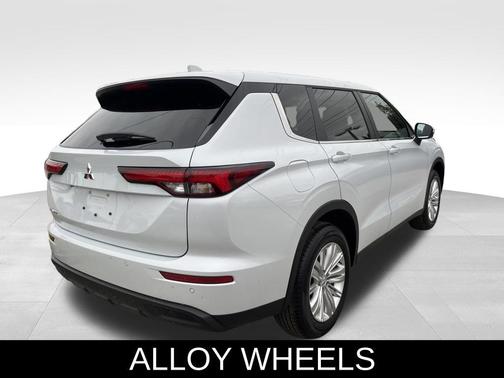 2023 Mitsubishi Outlander ES