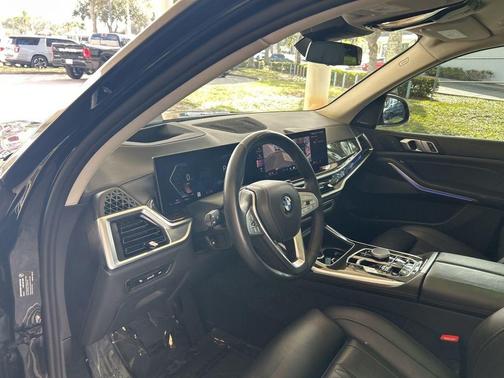 2025 BMW X7 xDrive40i