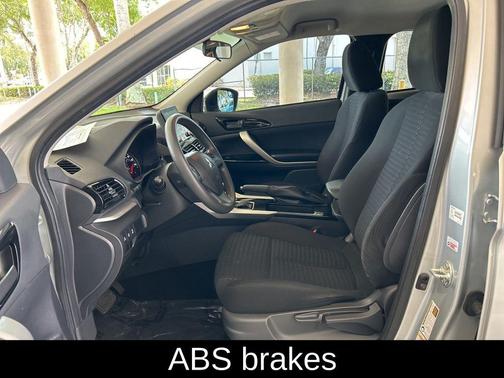 2023 Mitsubishi Eclipse Cross LE