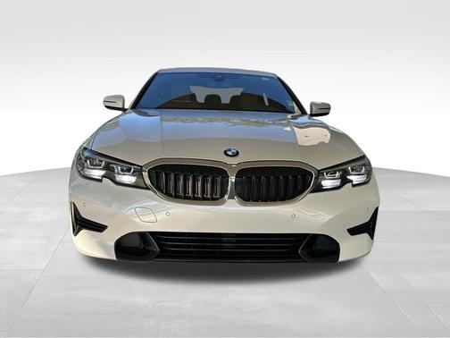 2019 BMW 330 i