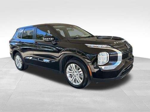 2023 Mitsubishi Outlander ES