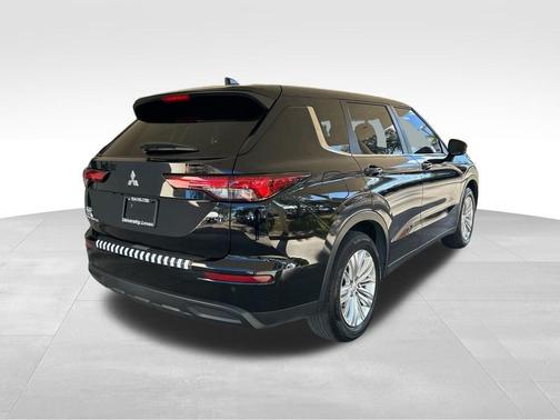 2023 Mitsubishi Outlander ES