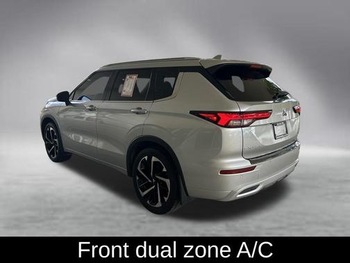 Alloy Silver Metallic 2024 Mitsubishi Outlander SEL