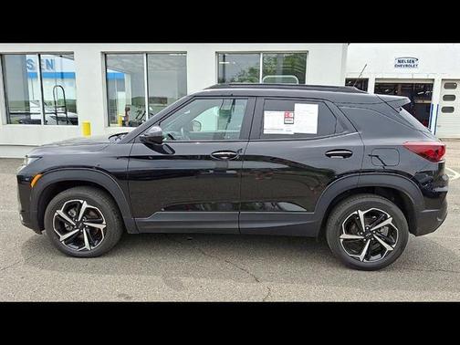 Mosaic Black Metallic 2023 Chevrolet Trailblazer RS