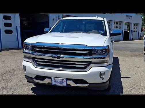 Iridescent Pearl Tricoat 2018 Chevrolet Silverado 1500 High Country