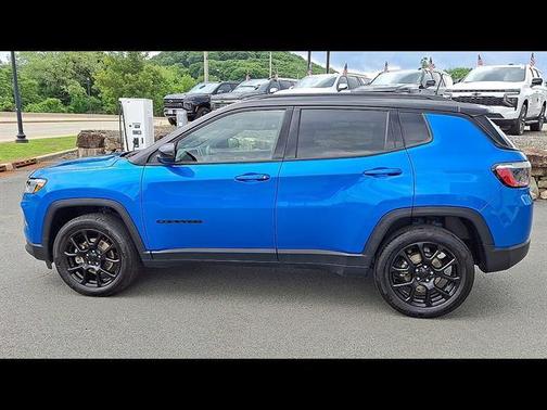 Laser Blue Pearl 2022 Jeep Compass Altitude