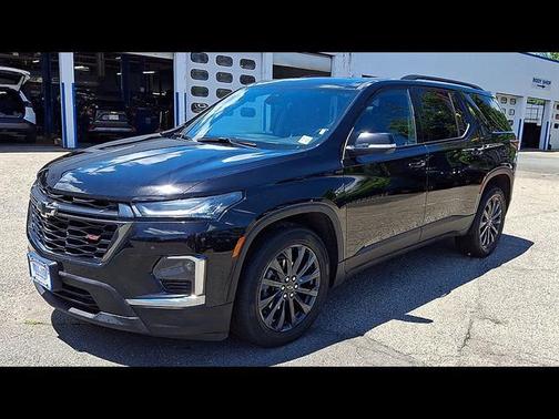 Mosaic Black Metallic 2022 Chevrolet Traverse RS
