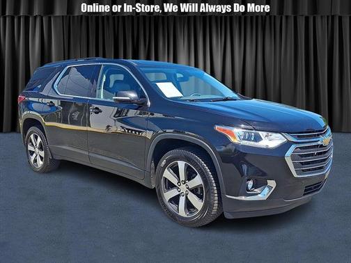 Mosaic Black Metallic 2020 Chevrolet Traverse LT Leather