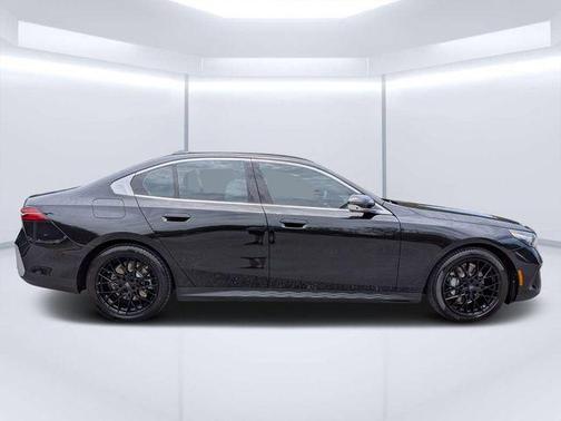 Black Sapphire Metallic 2025 BMW 530 i