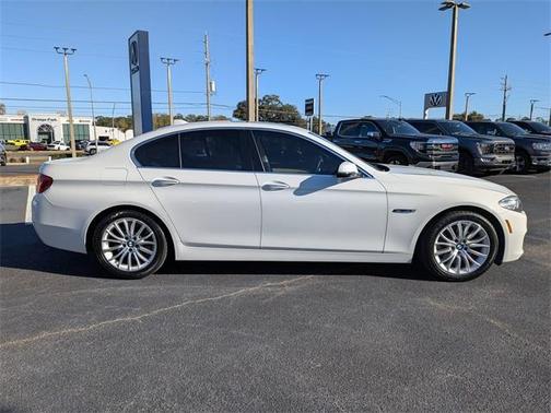 2016 BMW 528 i