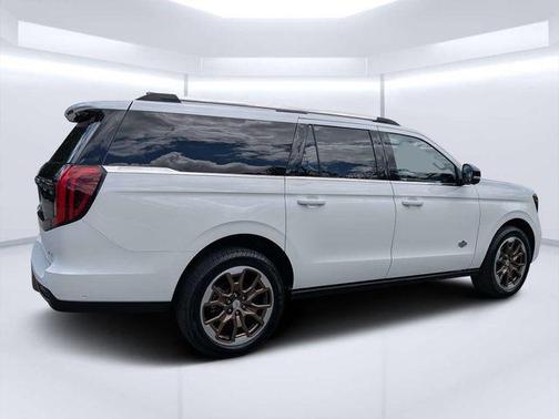 Star White 2025 Ford Expedition Max King Ranch
