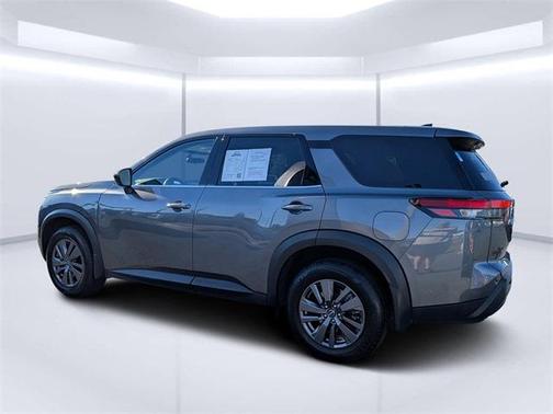 2024 Nissan Pathfinder S