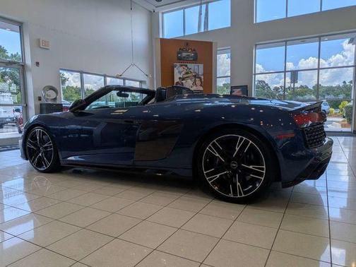Ascari Blue Metallic w/ Black Roof 2022 Audi R8 5.2 V10 performance