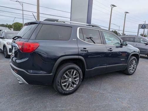 Dark Sapphire Blue Metallic 2017 GMC Acadia SLT-1