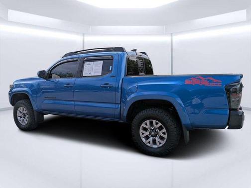 Blazing Blue 2016 Toyota Tacoma SR5