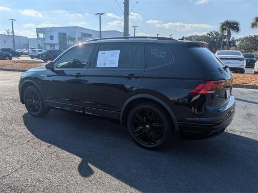 2022 Volkswagen Tiguan 2.0T SE R-Line Black