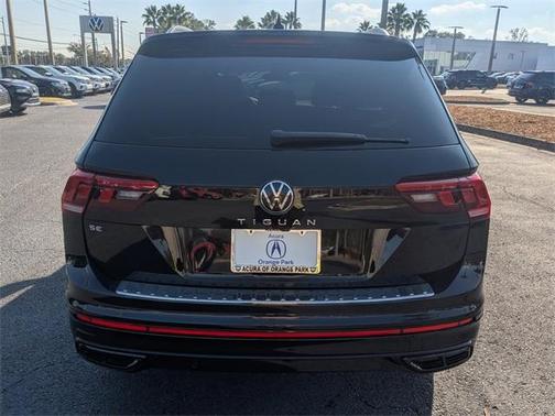 2022 Volkswagen Tiguan 2.0T SE R-Line Black