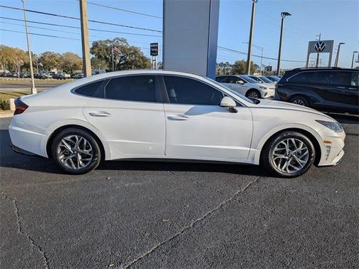 2022 Hyundai SONATA SEL