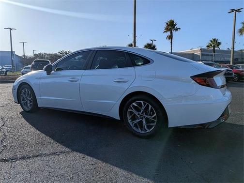 2022 Hyundai SONATA SEL