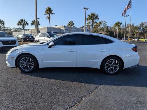 2022 Hyundai SONATA SEL