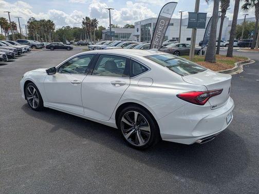 Platinum White Pearl 2025 Acura TLX Technology