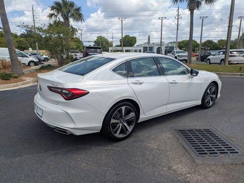 Platinum White Pearl 2025 Acura TLX Technology