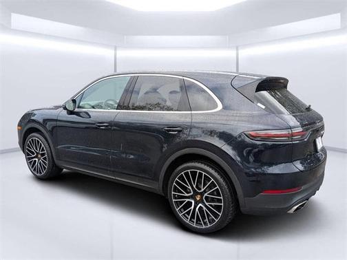 2022 Porsche Cayenne Base (Tiptronic)