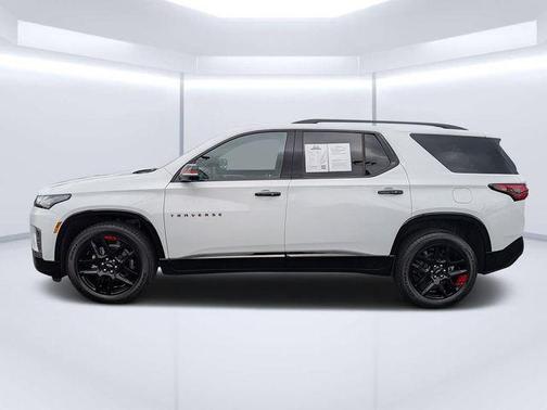 Summit White 2024 Chevrolet Traverse Limited Premier