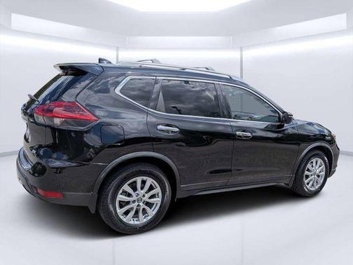 Magnetic Black 2018 Nissan Rogue SV