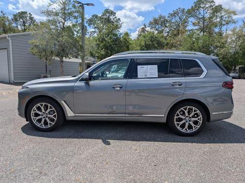 Skyscraper Gray Metallic 2023 BMW X7 xDrive40i