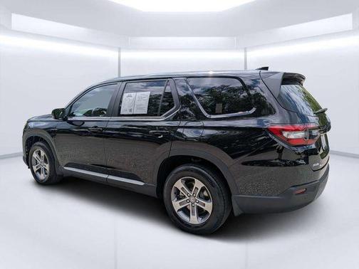Crystal Black Pearl 2025 Honda Pilot EX-L