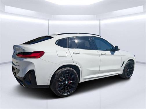 2022 BMW X4 xDrive30i