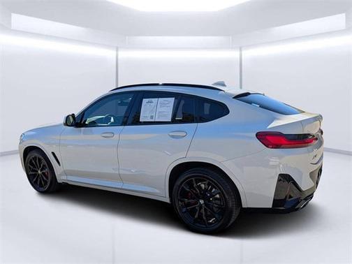 2022 BMW X4 xDrive30i
