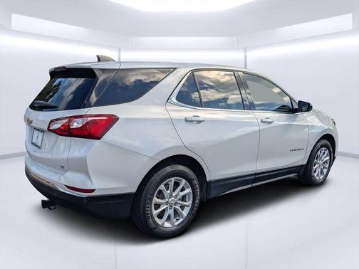 Iridescent Pearl Tricoat 2020 Chevrolet Equinox 1LT