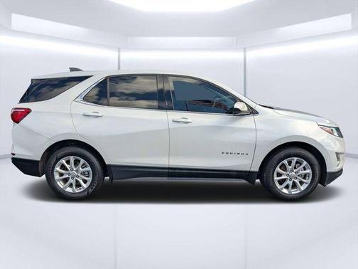 Iridescent Pearl Tricoat 2020 Chevrolet Equinox 1LT