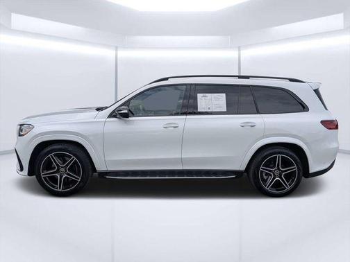 MANUFAKTUR Moonlight White Metallic 2025 Mercedes-Benz GLS 450 4MATIC