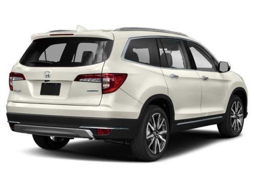 Modern Steel Metallic 2019 Honda Pilot Touring 7-Passenger