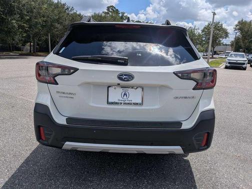Crystal White Pearl 2022 Subaru Outback Limited