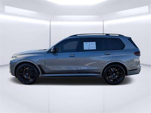 2025 BMW X7 M60i