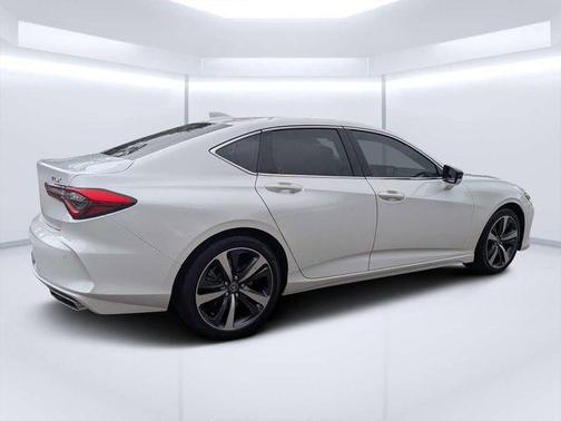 Platinum White Pearl 2025 Acura TLX Technology
