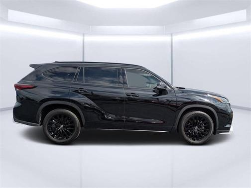 2024 Toyota Highlander XSE