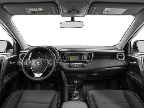 Super White 2018 Toyota RAV4 XLE