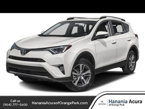Super White 2018 Toyota RAV4 XLE