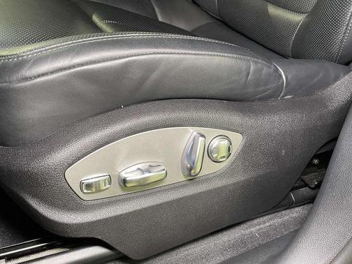 Black 2025 Porsche Macan Base