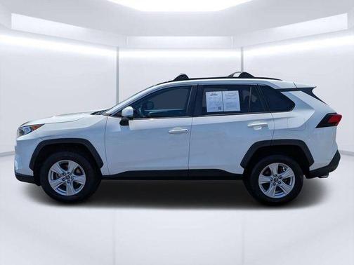 Super White 2019 Toyota RAV4 XLE
