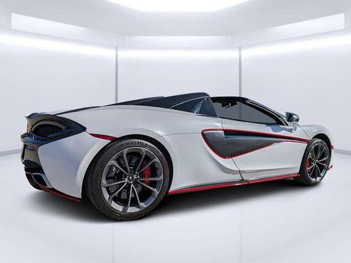 White 2019 McLaren 570S Spider